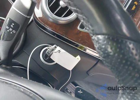 2017 Mercedes-Benz Glc 300 4Matic z USA, uszkodzony, nr VIN WDC0G4KBXHF130050